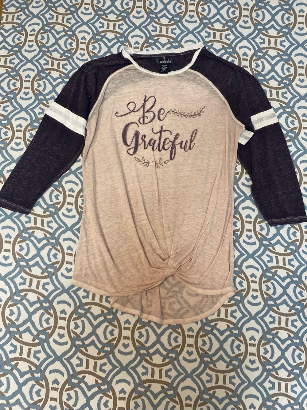 Be Grateful Twist-Front Baseball Tee - Black & Cream